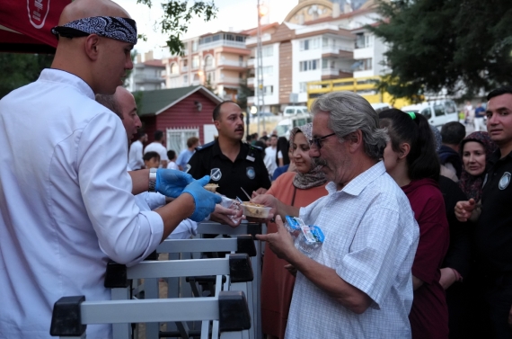 Keçiören’de açık hava sinemalarına yoğun ilgi