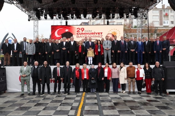 Keçiören’de Atatürk anılarak Cumhuriyet Bayramı kutlandı