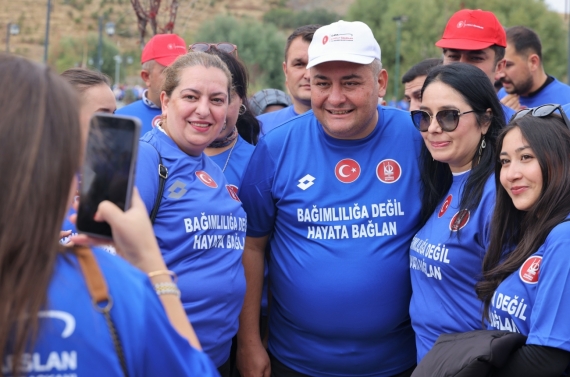 Keçiören’de “Bağımlılığa Değil, Hayata Bağlan” yürüyüşü