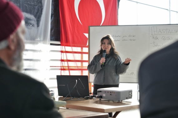 Keçiören’de bilinçli tarımsal üretim için eğitim verildi