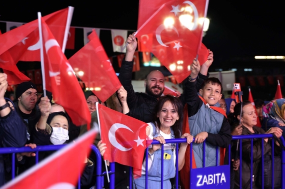 Keçiören’de Cumhuriyet Bayramı Uğur Işılak konseriyle kutlandı