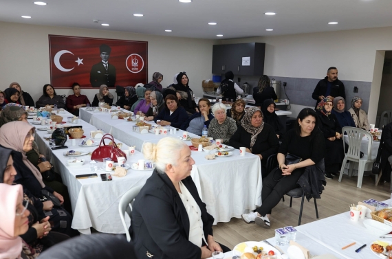 Keçiören’de “Değerlerimizin İzinde Kadın ve Aile” buluşması