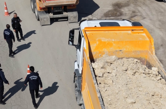 Keçiören’de dronla hafriyat kamyonu denetimi