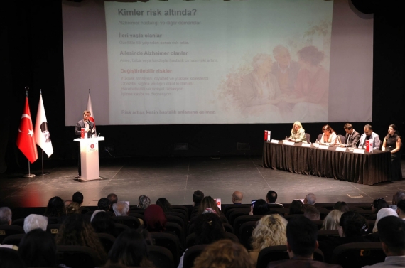Keçiören’de Dünya Yaşlılar Günü’ne özel geriatri paneli