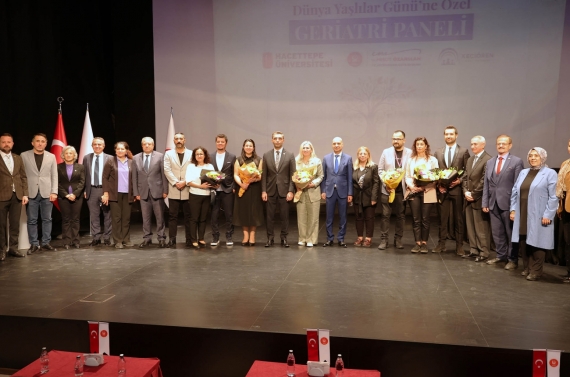 Keçiören’de Dünya Yaşlılar Günü’ne özel geriatri paneli