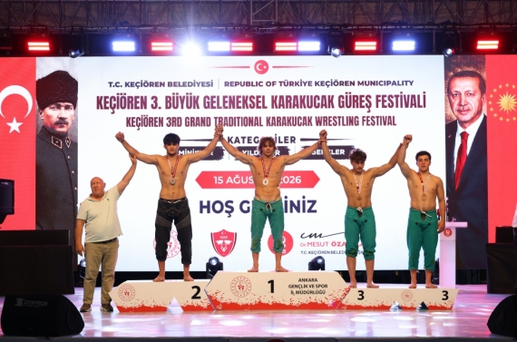 Keçiören’de karakucak güreşi coşkusu yaşandı, pehlivanlar ödüllerine kavuştu