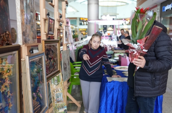 Keçiören’de konukevi sakinleri el emeği ürünlerini sergiledi