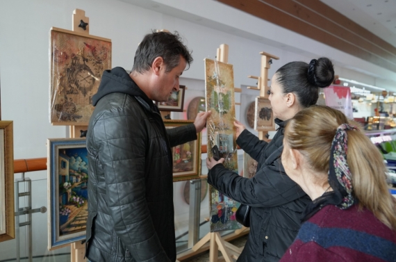 Keçiören’de konukevi sakinleri el emeği ürünlerini sergiledi