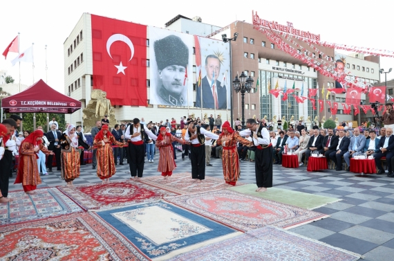 Keçiören’de matem aşı ve aşure lokması paylaşıldı