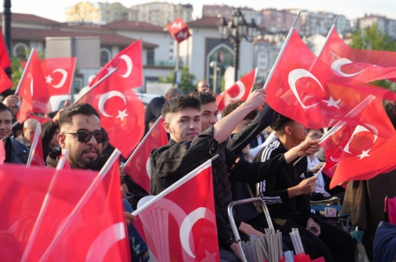 Keçiören’de milli heyecan dev ekranda yaşandı