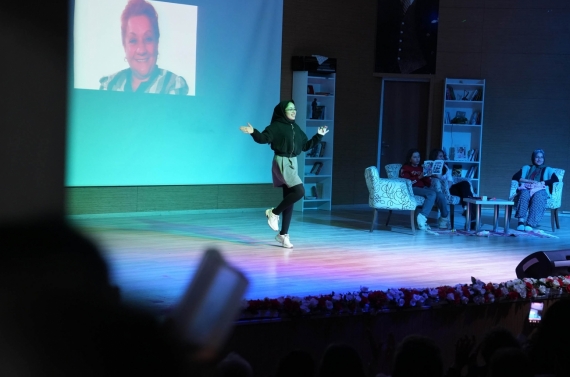 Keçiören’de müzikli çocuk tiyatroları büyük ilgi gördü