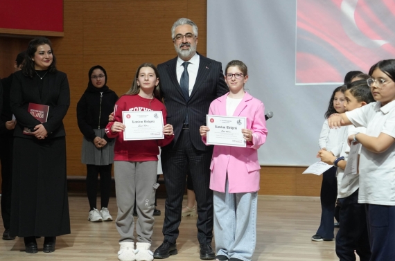 Keçiören’de müzikli çocuk tiyatroları büyük ilgi gördü
