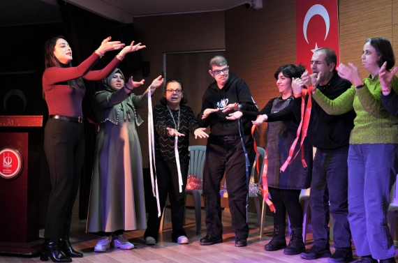 Keçiören’de “Sese Güç Ver” projesiyle engeller sanatla aşıldı