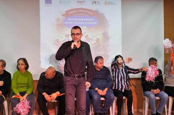 Keçiören’de “Sese Güç Ver” projesiyle engeller sanatla aşıldı