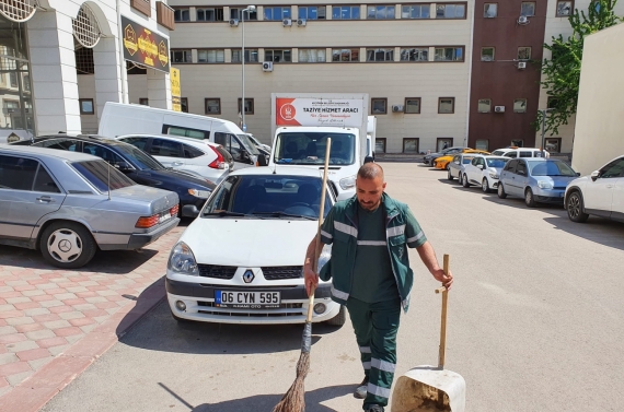 Keçiören’de sokak süpürgecilerinden farkındalık tiyatrosu