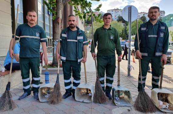 Keçiören’de sokak süpürgecilerinden farkındalık tiyatrosu