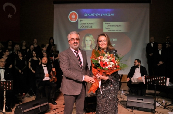 Keçiören’de Türk Sanat Müziği konserine yoğun ilgi