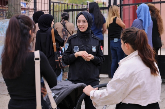 Keçiören’de zabıta ekipleri öğrencilerin güvenliği için sahada