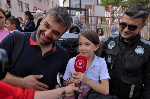 Keçiören’de zabıta ekipleri öğrencilerin güvenliği için sahada