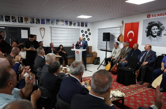 Keçiören’de Âşıklar Kıraathanesi geleneği geleceğe taşıyor