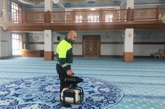 Keçiören’deki camilerde Ramazan temizliği