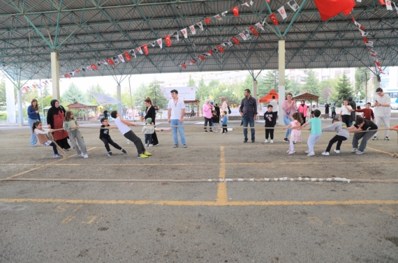 Keçiören’deki Sokak Oyunları Festivali’nde doyasıya eğlence