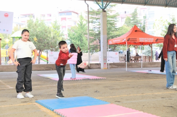 Keçiören’deki Sokak Oyunları Festivali’nde doyasıya eğlence