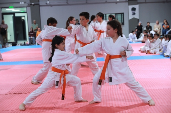 Keçiören’in altyapı sporcuları Karate Kuşak Sınavı’nda ter döktü