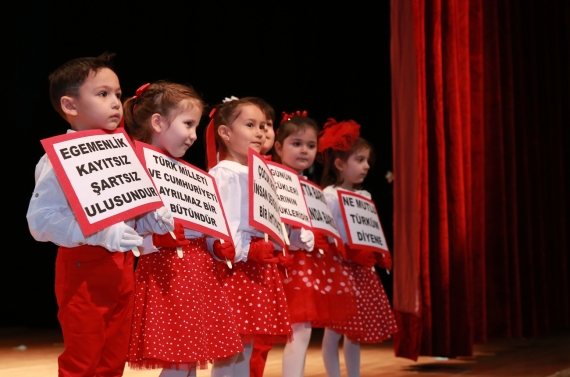 Keçiören’in her noktasında 23 Nisan coşkusu yaşanıyor