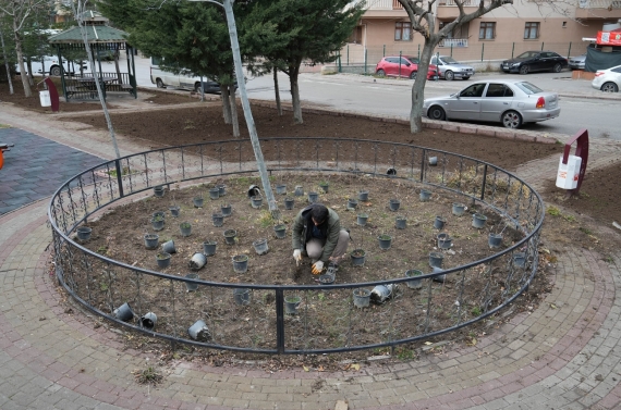 Keçiören’in park ve bahçeleri yenileniyor