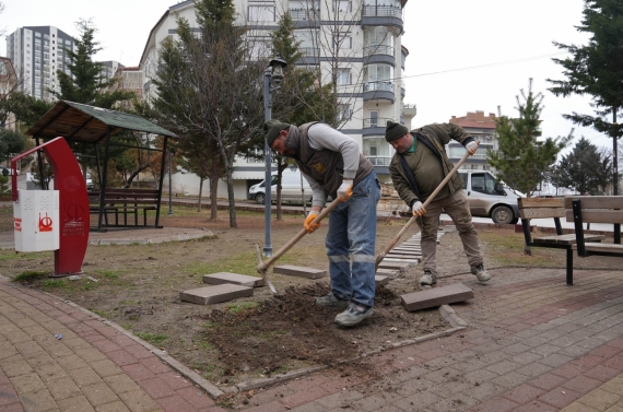 Keçiören’in park ve bahçeleri yenileniyor