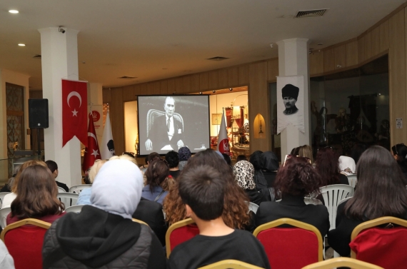 Keçiörenli çocuklar Atatürk’ü sevgi ve saygıyla andı