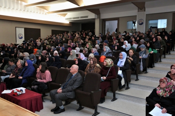 Keçiörenli kadınlara sağlık konusunda bilgilendirme eğitimi