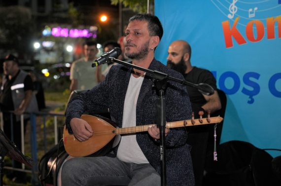Keçiörenliler yaz konserleriyle stres atıyor