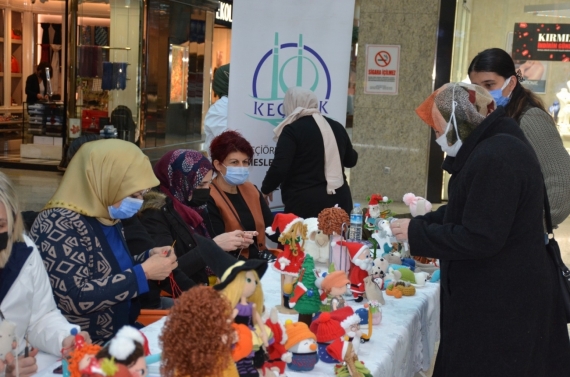 KEÇMEK kursiyerlerinden yılbaşı etkinliği