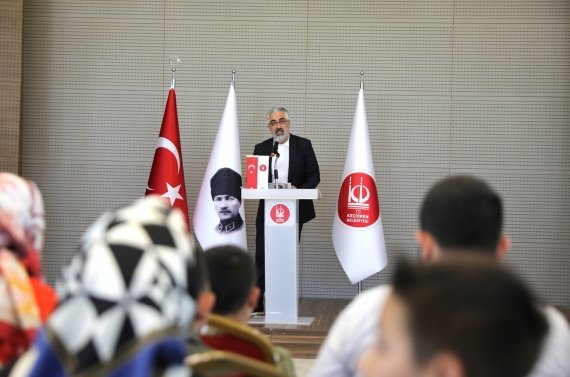 Küçük ellerin emekleri sanatseverleri sergide buluşturdu