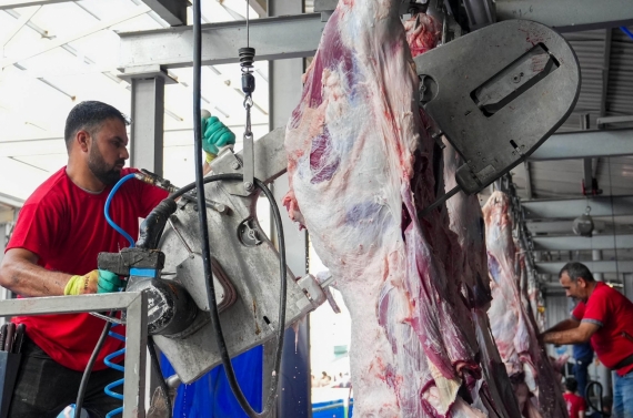 Kurban kesim alanlarında hummalı temizlik çalışması