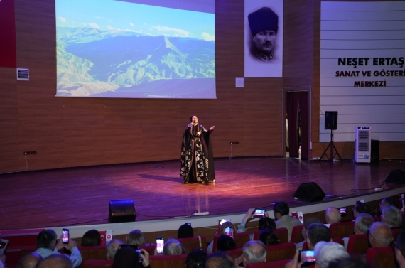 Kuzey Kafkasya Kültür ve Sanat Festivali renkli görüntülerle sona erdi