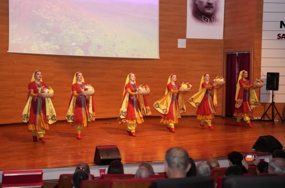 Kuzey Kafkasya Kültür ve Sanat Festivali renkli görüntülerle sona erdi