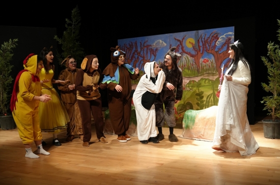 Masal Dünyası minik izleyicilerle buluştu