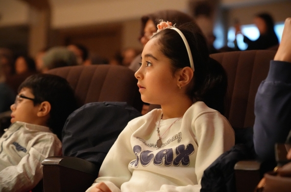 Masal Dünyası minik izleyicilerle buluştu