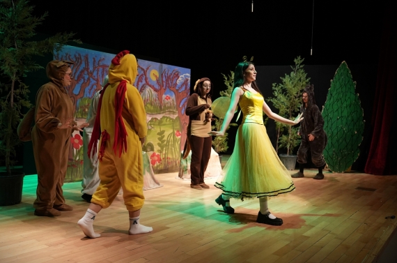 Masal Dünyası minik izleyicilerle buluştu