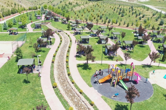 Mesire alanları dolup taştı