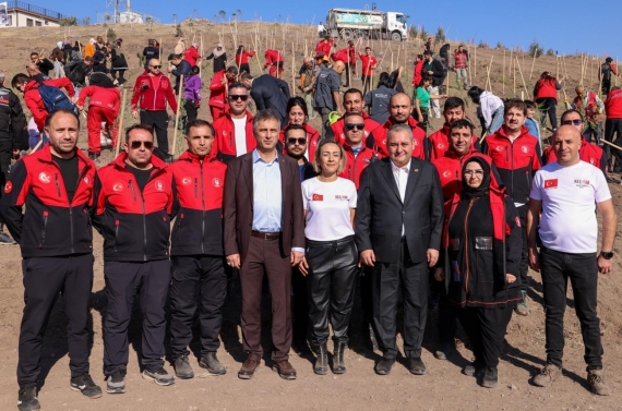 Milli Ağaçlandırma Günü’nde Keçiören’de fidanlar toprakla buluştu