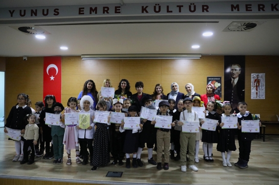 Minik öğrenciler Keçiören Belediyesi’nde bilimi sahneye taşıdı