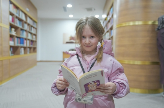 Minik öğrenciler kütüphane atmosferini yaşadı