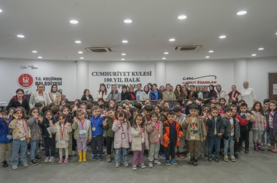 Minik öğrenciler kütüphane atmosferini yaşadı