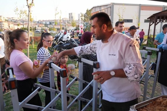 Neşeli Günler, Keçiören’de neşeli bir akşam yaşattı