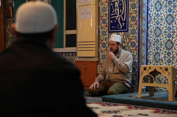 Okul saldırısında hayatını kaybeden öğretmen ve öğrenciler için Keçiören’deki camilerde mevlit okutuldu