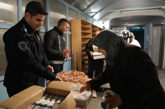 Okul saldırısında hayatını kaybeden öğretmen ve öğrenciler için Keçiören’deki camilerde mevlit okutuldu